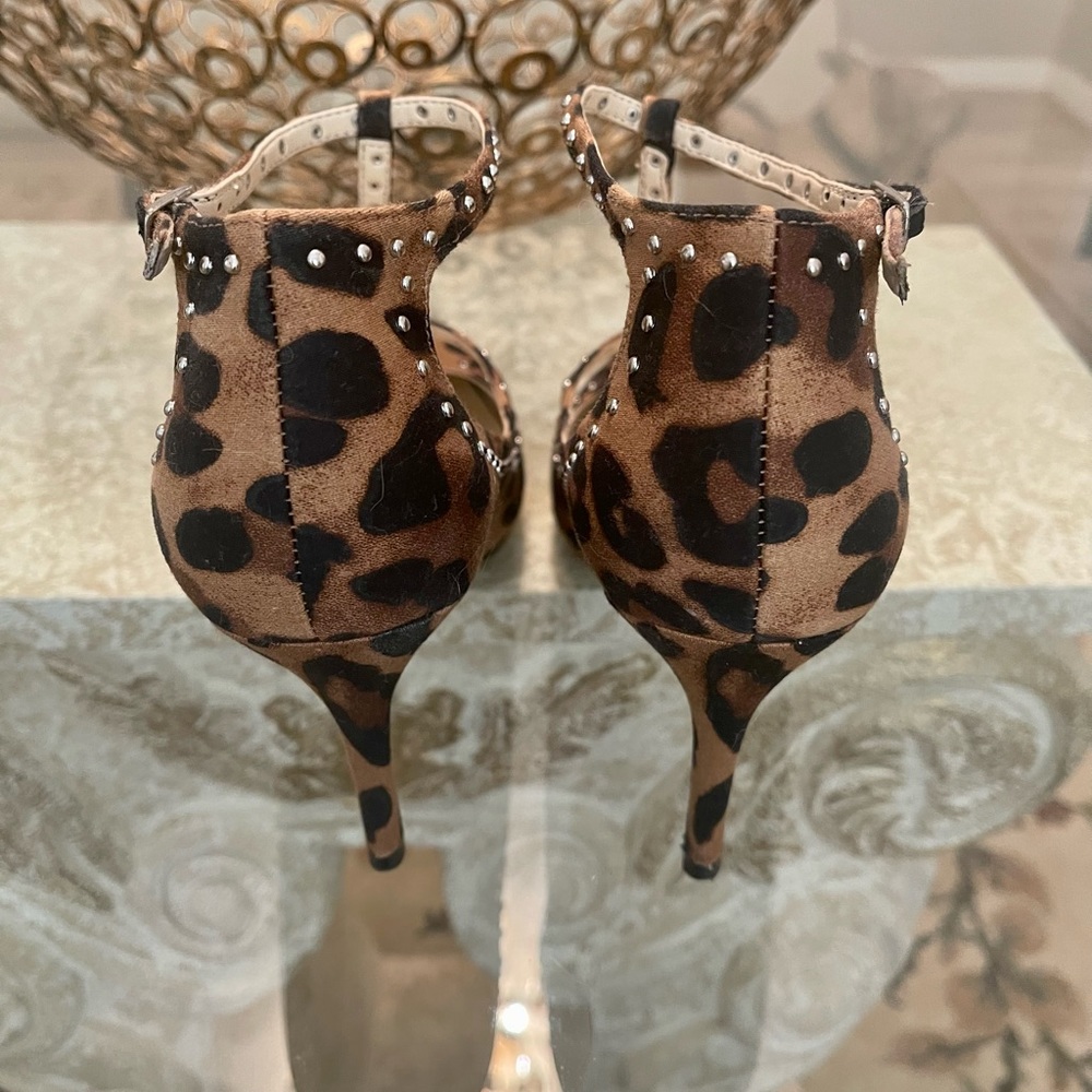 Marc Fisher Studded Leopard Print Shoes. - image 6